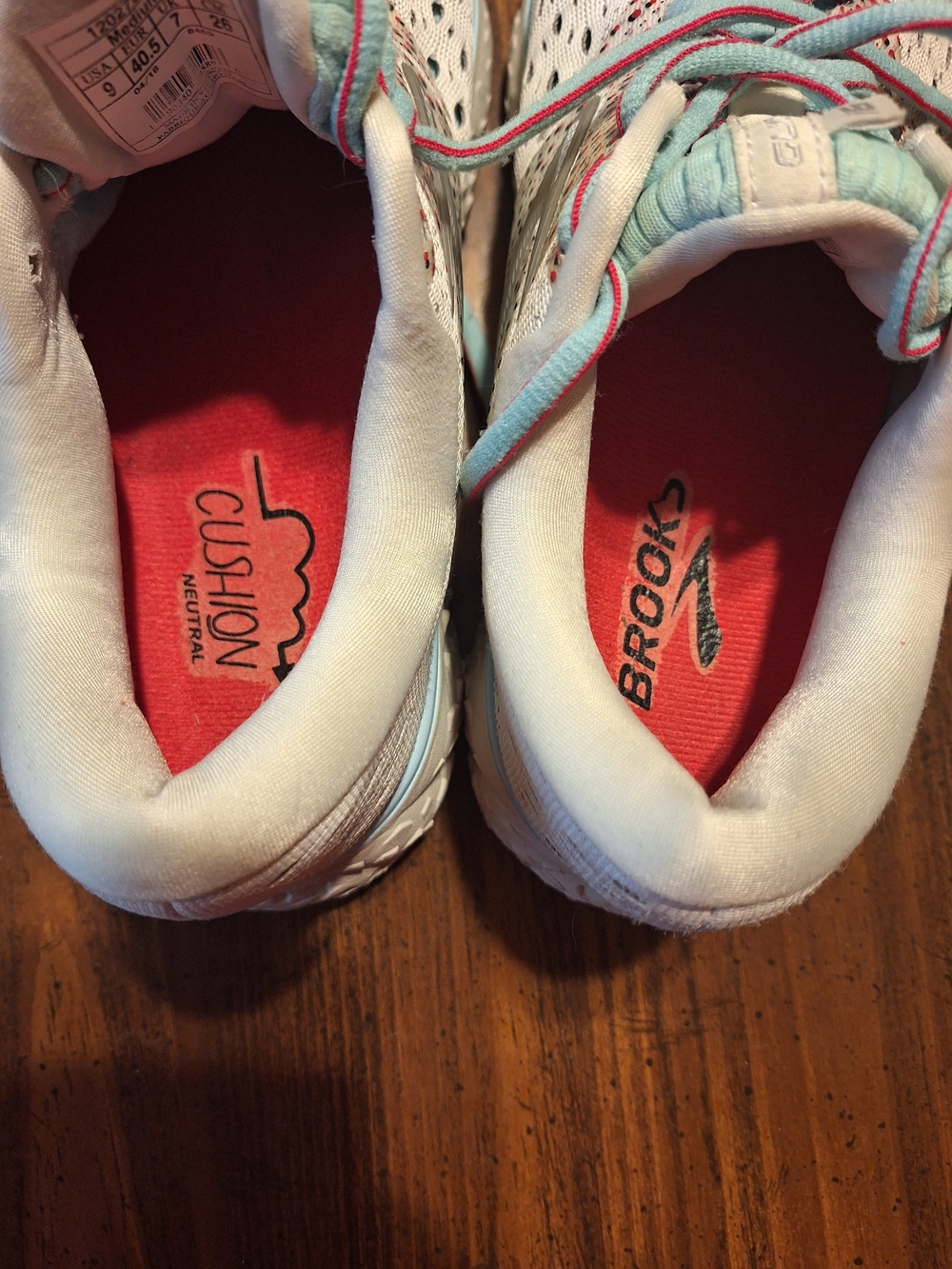 Womens Brooks Glycerin Running Shoes. Sz 9. Lots Of Love Left In These. - Picture 5 of 8